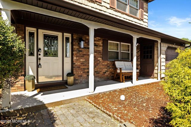 88 Stratford Drive, Manalapan, NJ 07726