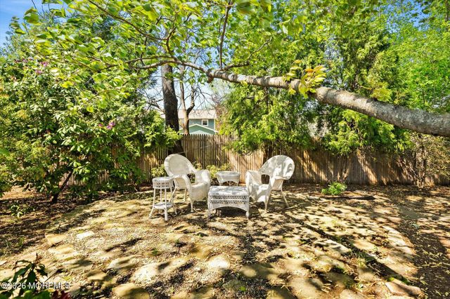 88 Stratford Drive, Manalapan, NJ 07726