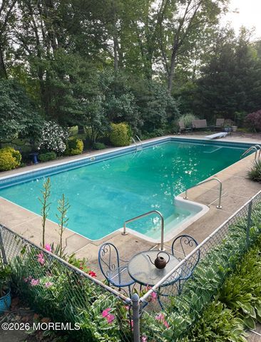 88 Stratford Drive, Manalapan, NJ 07726