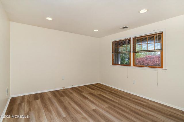 88 Stratford Drive, Manalapan, NJ 07726