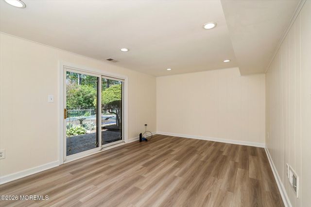 88 Stratford Drive, Manalapan, NJ 07726