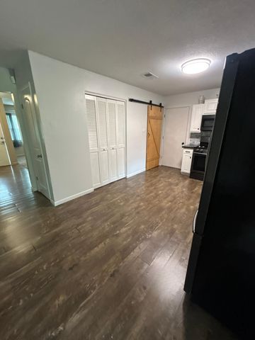 102 4th St, New Llano, LA 71446