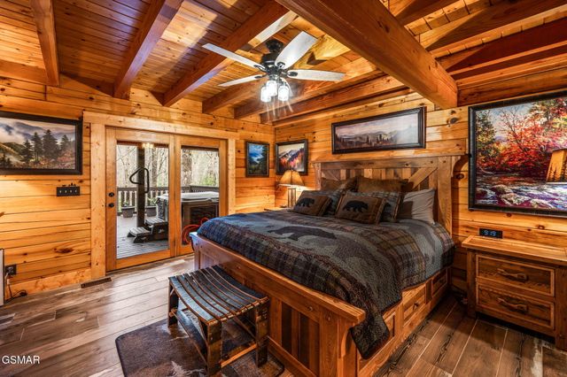 1903 Waters End Road, Walland, TN 37886