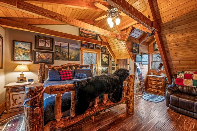 1903 Waters End Road, Walland, TN 37886