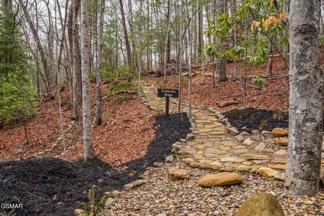 1903 Waters End Road, Walland, TN 37886