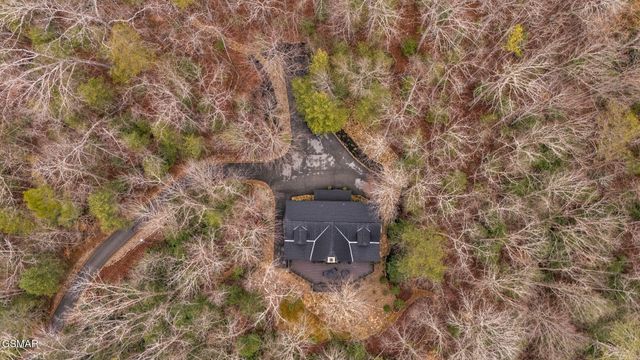 1903 Waters End Road, Walland, TN 37886