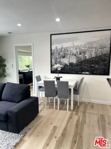 8704 Dorrington Avenue D, West Hollywood, CA 90048