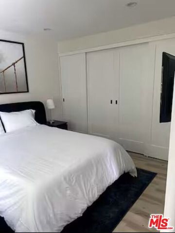 8704 Dorrington Avenue D, West Hollywood, CA 90048