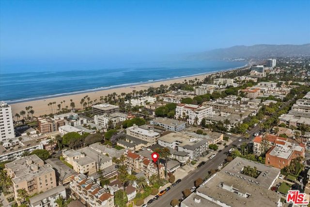1032 3rd Street 101, Santa Monica, CA 90403