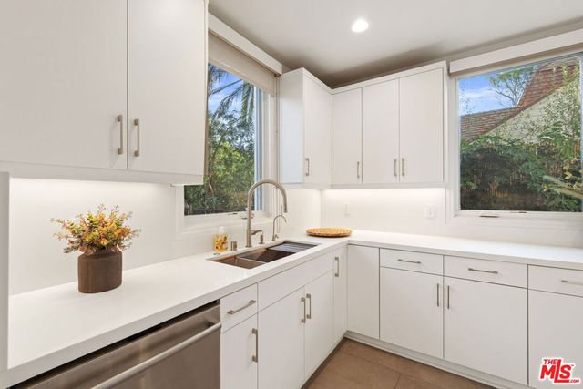 1032 3rd Street 101, Santa Monica, CA 90403