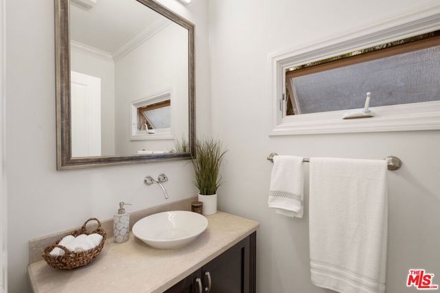 1032 3rd Street 101, Santa Monica, CA 90403