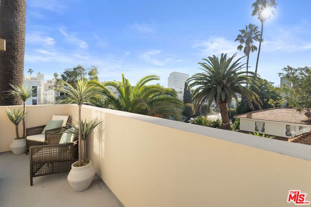 1032 3rd Street 101, Santa Monica, CA 90403