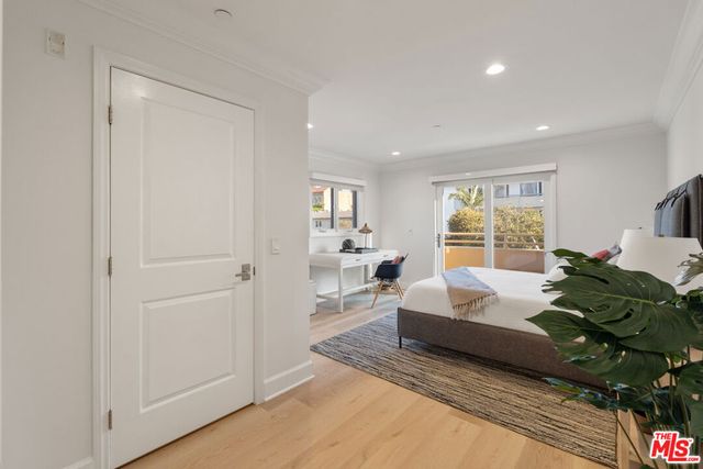 1032 3rd Street 101, Santa Monica, CA 90403