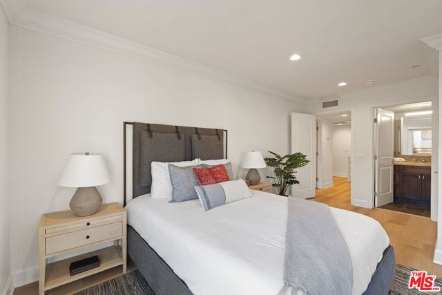 1032 3rd Street 101, Santa Monica, CA 90403