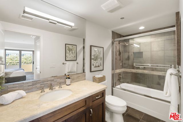 1032 3rd Street 101, Santa Monica, CA 90403