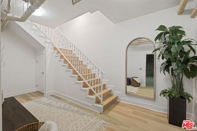 1032 3rd Street 101, Santa Monica, CA 90403