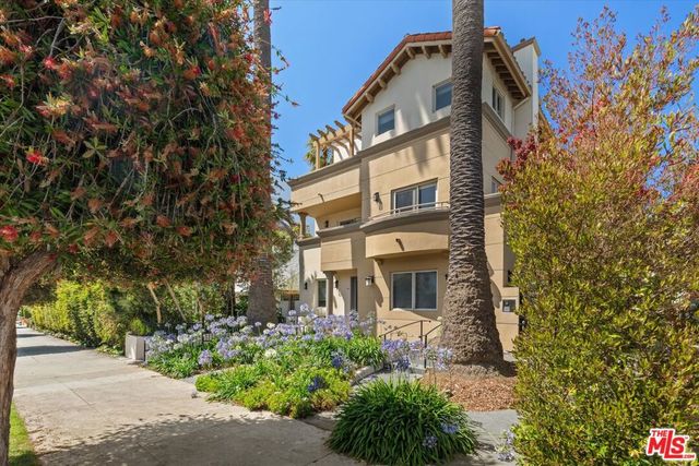 1032 3rd Street 101, Santa Monica, CA 90403