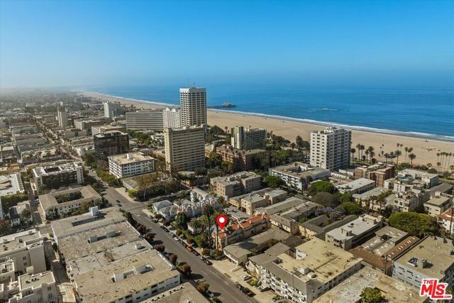 1032 3rd Street 101, Santa Monica, CA 90403
