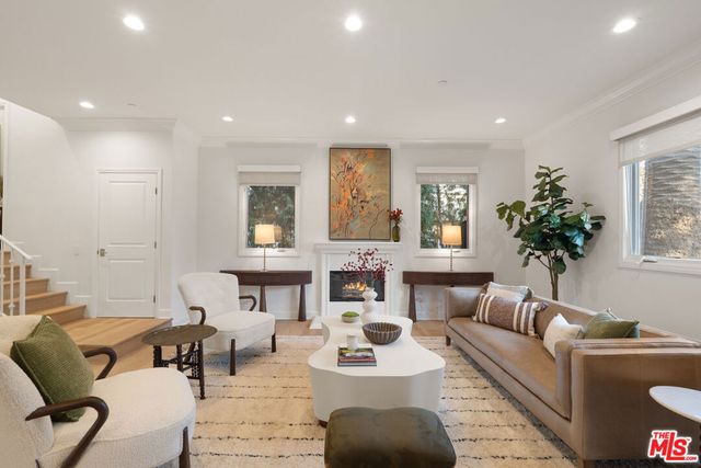 1032 3rd Street 101, Santa Monica, CA 90403