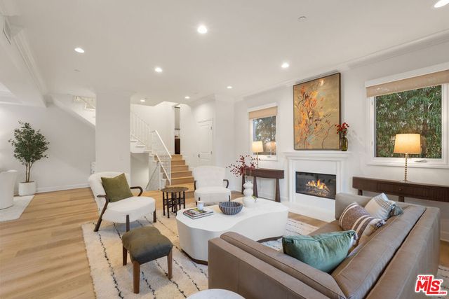 1032 3rd Street 101, Santa Monica, CA 90403