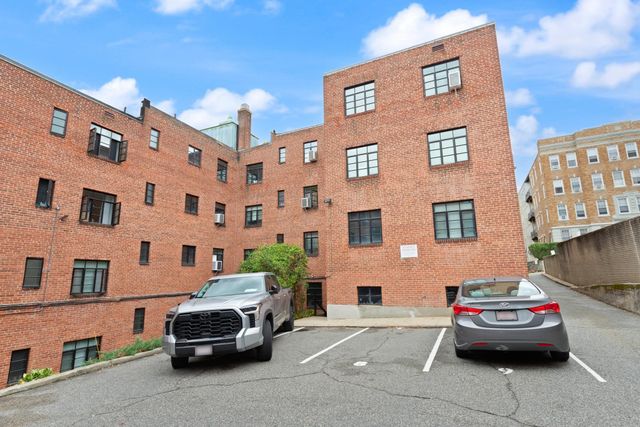 75 Strathmore Rd 6A, Boston, MA 02135