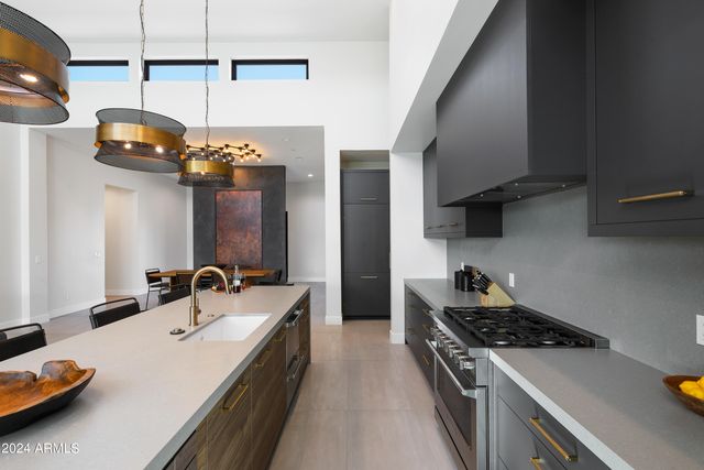 13601 N 88th Place, Scottsdale, AZ 85260