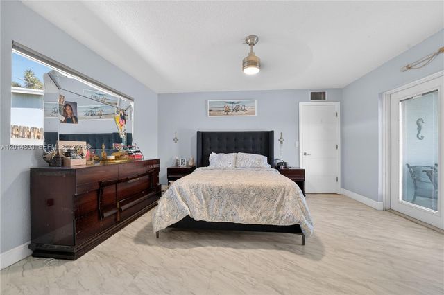 9341 SW 56th St, Cooper City, FL 33328
