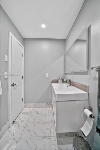 9341 SW 56th St, Cooper City, FL 33328