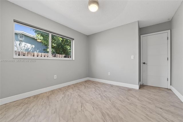 9341 SW 56th St, Cooper City, FL 33328