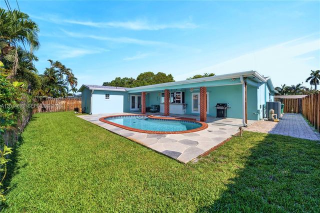 9341 SW 56th St, Cooper City, FL 33328