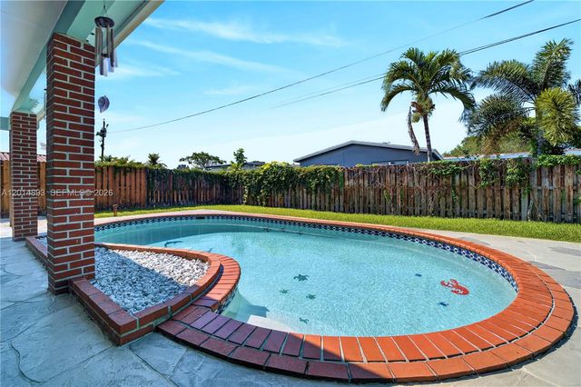 9341 SW 56th St, Cooper City, FL 33328