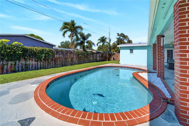 9341 SW 56th St, Cooper City, FL 33328