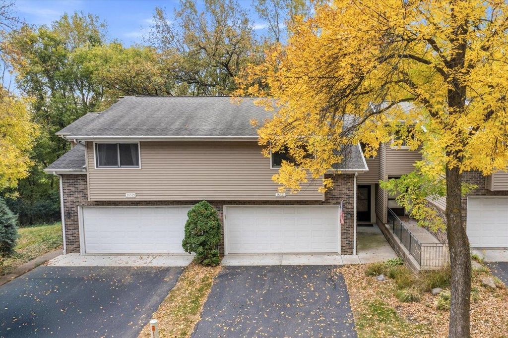 18321 Creeks Bend Drive, Minnetonka, MN 55345 — photo 2