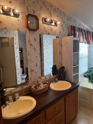 1211 Pleasure Drive, Summerton, SC 29148