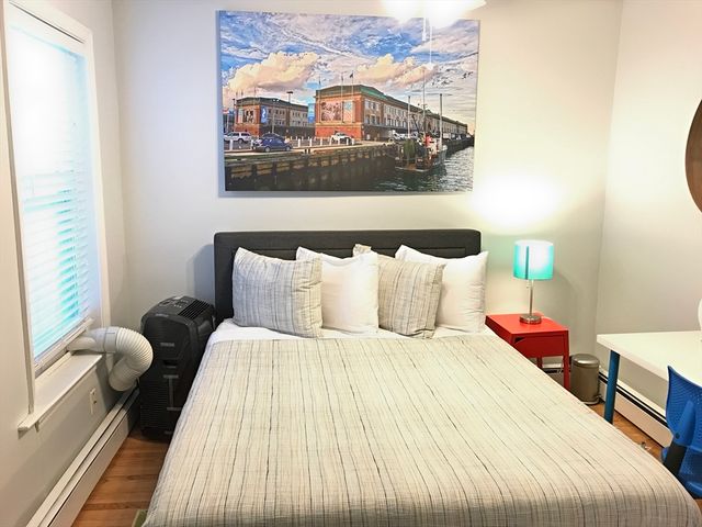 130 W 8th St 3, Boston, MA 02127