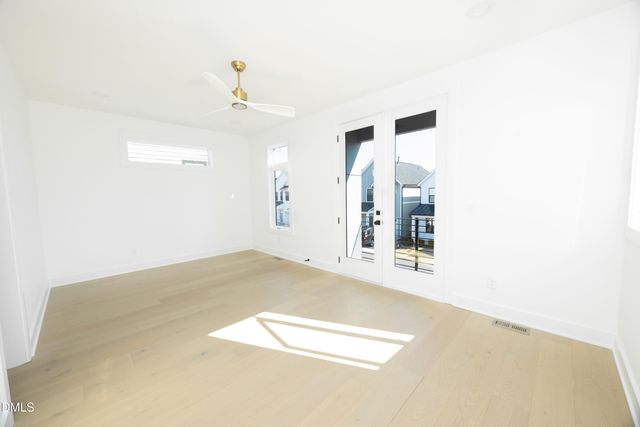 221 Woodsborough Place, Raleigh, NC 27601