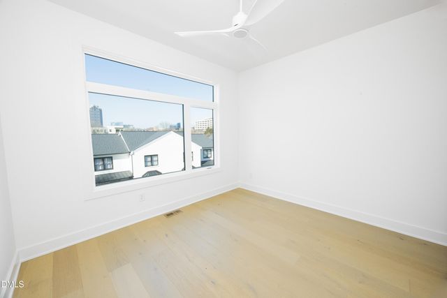 221 Woodsborough Place, Raleigh, NC 27601