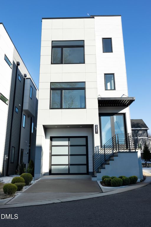 221 Woodsborough Place, Raleigh, NC 27601