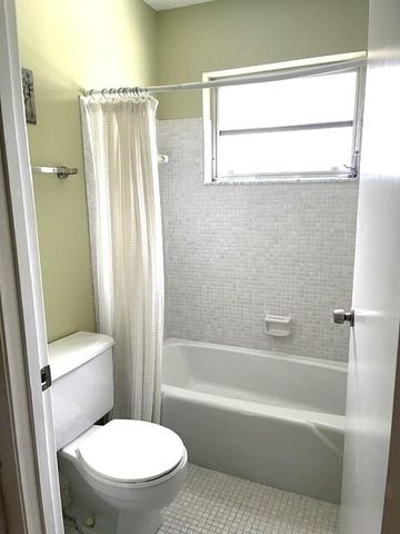 1152 Circle Drive D, Delray Beach, FL 33445