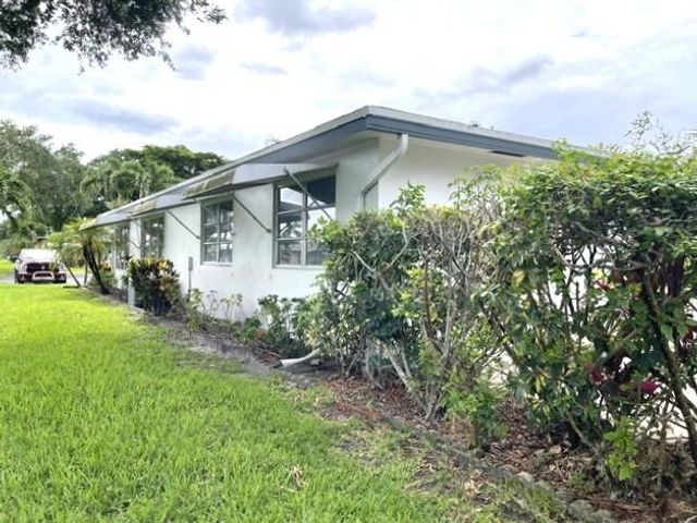 1152 Circle Drive D, Delray Beach, FL 33445