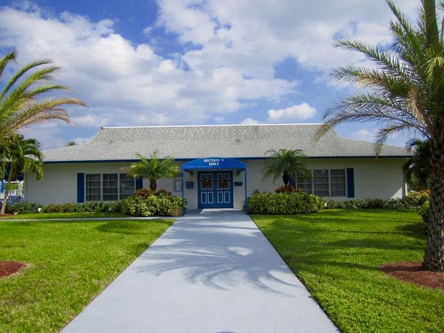 1152 Circle Drive D, Delray Beach, FL 33445