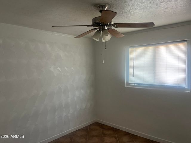 5501 W CAMPBELL Avenue, Phoenix, AZ 85031