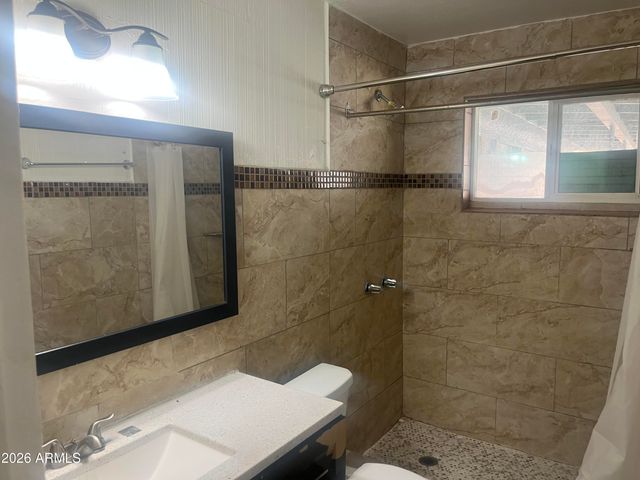 5501 W CAMPBELL Avenue, Phoenix, AZ 85031