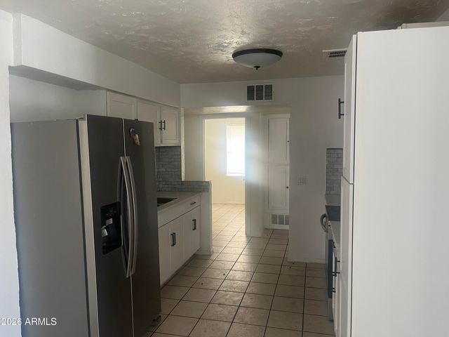 5501 W CAMPBELL Avenue, Phoenix, AZ 85031