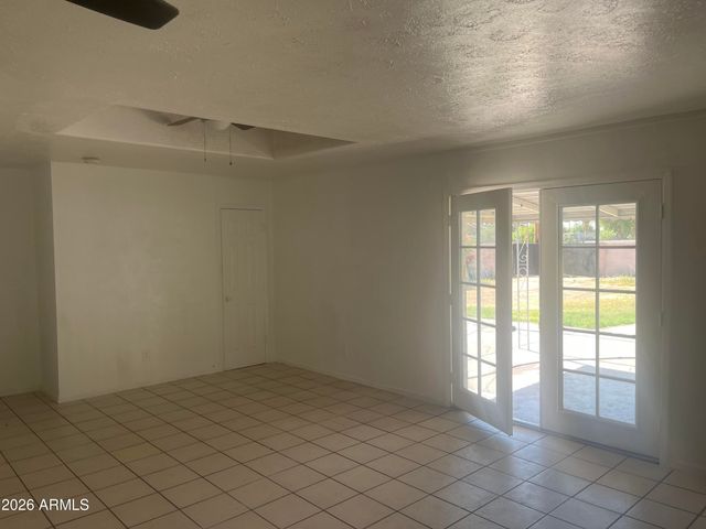 5501 W CAMPBELL Avenue, Phoenix, AZ 85031
