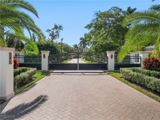 1240 Coconut DR, Fort Myers, FL 33901