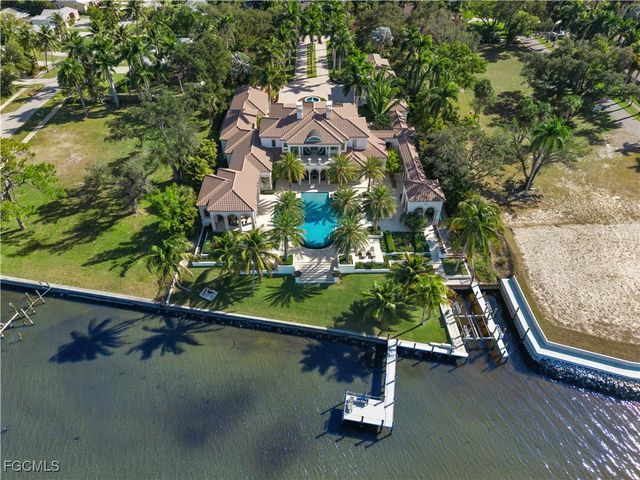 1240 Coconut DR, Fort Myers, FL 33901