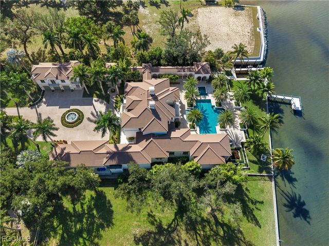1240 Coconut DR, Fort Myers, FL 33901