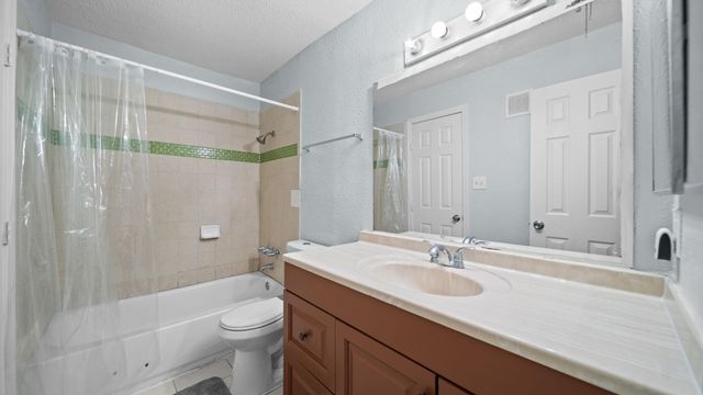 8405 Wilcrest Drive 2211, Houston, TX 77072