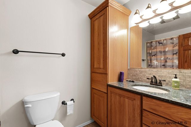 3158 BLUFF PL, Cheyenne, WY 82009